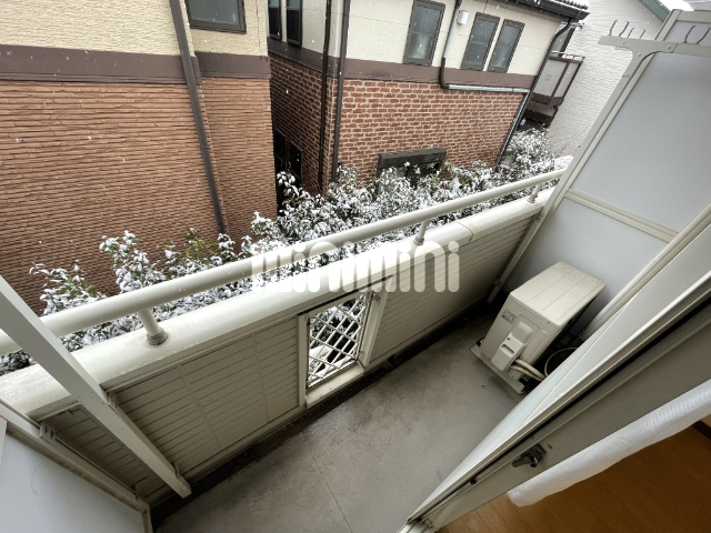 バルコニー　南向きで洗濯物が良く乾きます♪