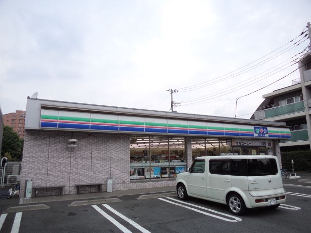 コンビニ　スリーエフ（コンビニ）まで390m