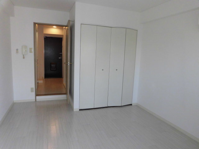 居室・リビング　6.5帖のきれいなお部屋です