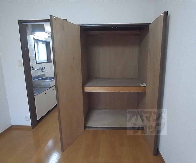収納　押入