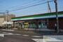 コンビニ　ファミリーマート茨木三島中学校南店（コンビニ）まで356m