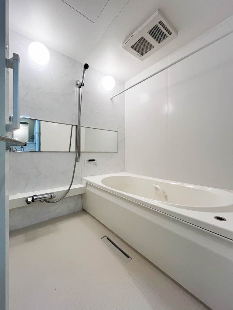 バス・シャワールーム　浴室