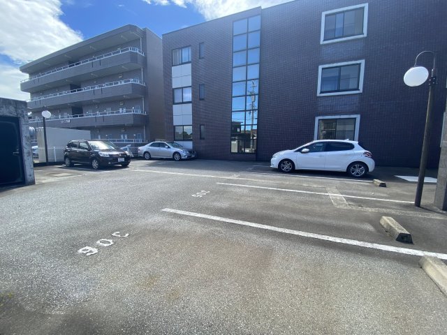 駐車場　駐車場完備です
