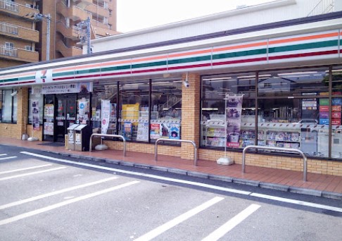 コンビニ　セブンイレブン 横浜生麦4丁目店（コンビニ）まで544m