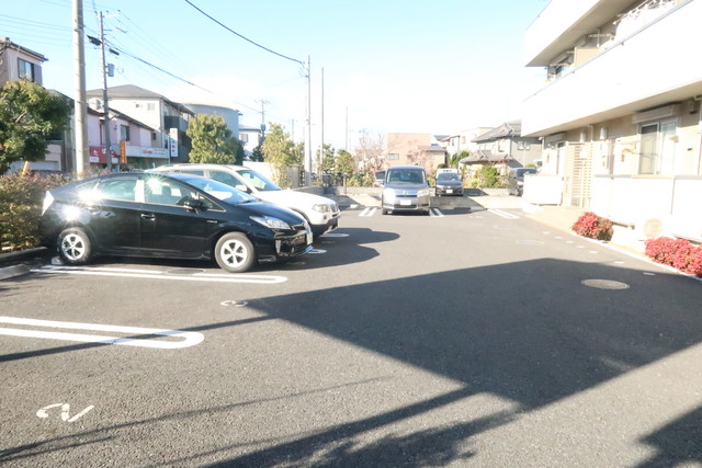 駐車場　駐車場
