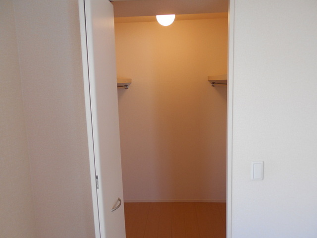 収納　ウォークインクローゼット