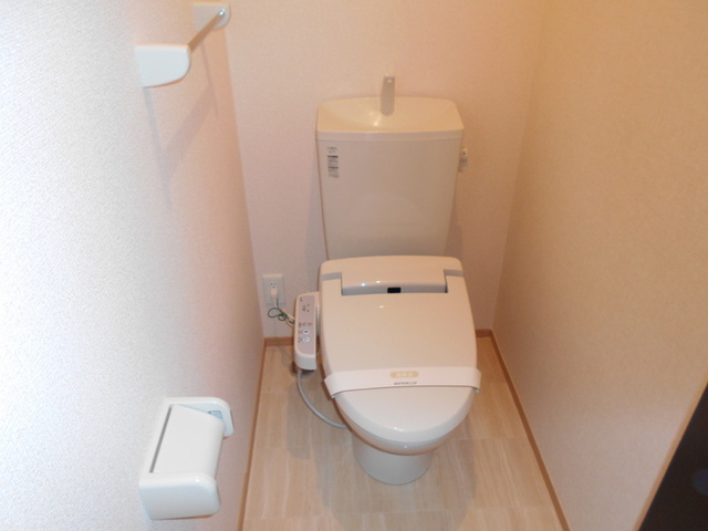 トイレ　温水洗浄暖房便座トイレ