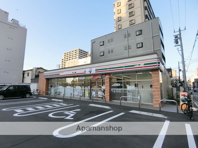 コンビニ　（コンビニ）まで398m