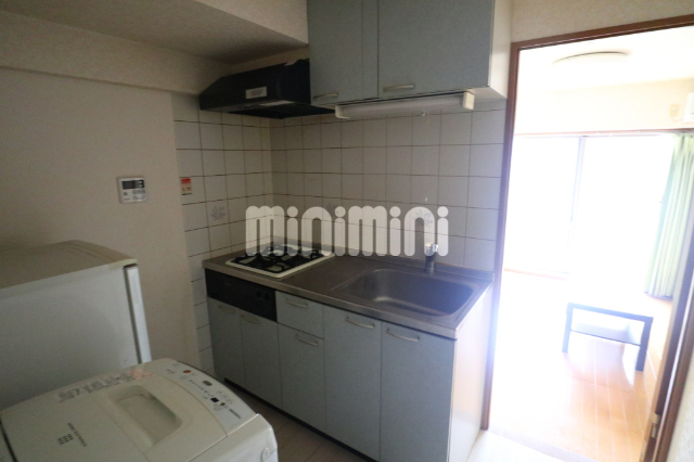 キッチン　＊２０３号室の写真です。