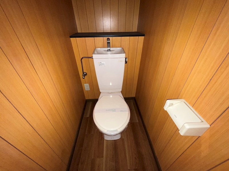 トイレ　※別のお部屋を参照