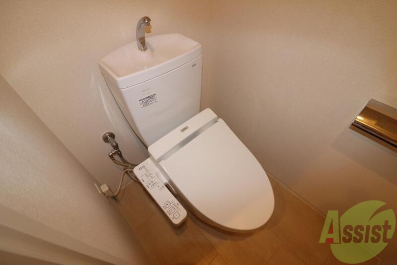 トイレ　ウォシュレット付きトイレです。