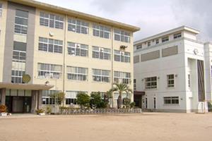 小学校　日宇小学校（小学校）まで1530m