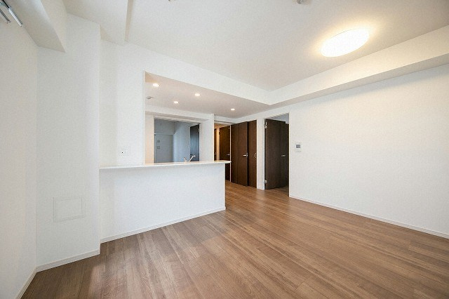 居室・リビング　類似別物件の写真です