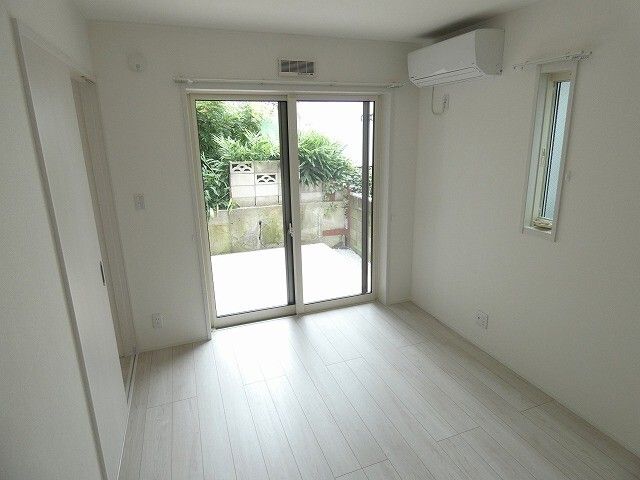 居室・リビング　内観1