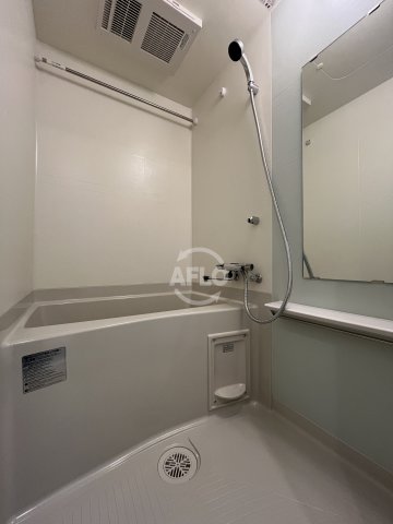 バス・シャワールーム　ワールドアイ難波citygate　浴室