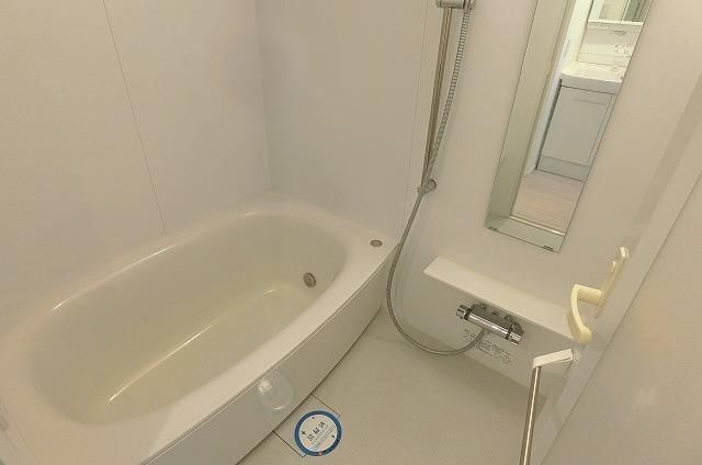 バス・シャワールーム　別号室の参考写真