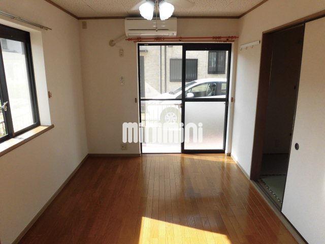 居室・リビング　２面採光のお部屋