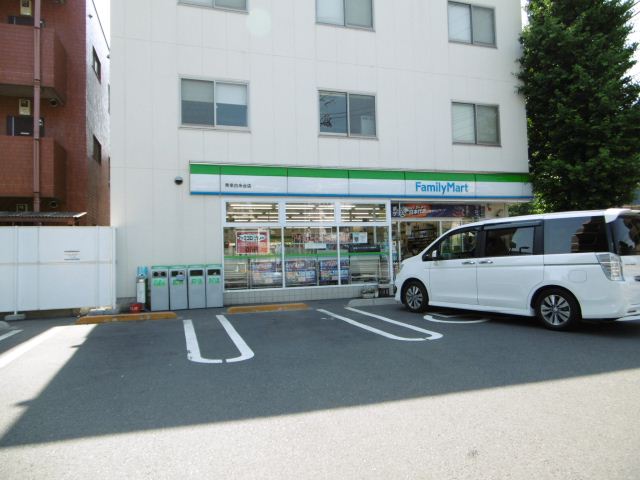 コンビニ　ファミリーマート（コンビニ）まで310m