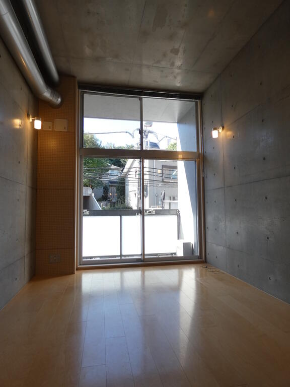 居室・リビング　居間