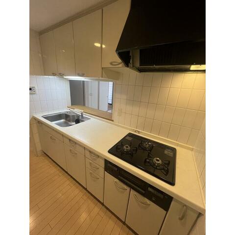 キッチン　ガス3口システムキッチン♪