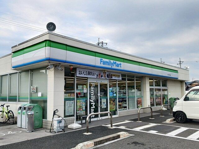 コンビニ　ファミリーマート木之本千田店様（コンビニ）まで850m