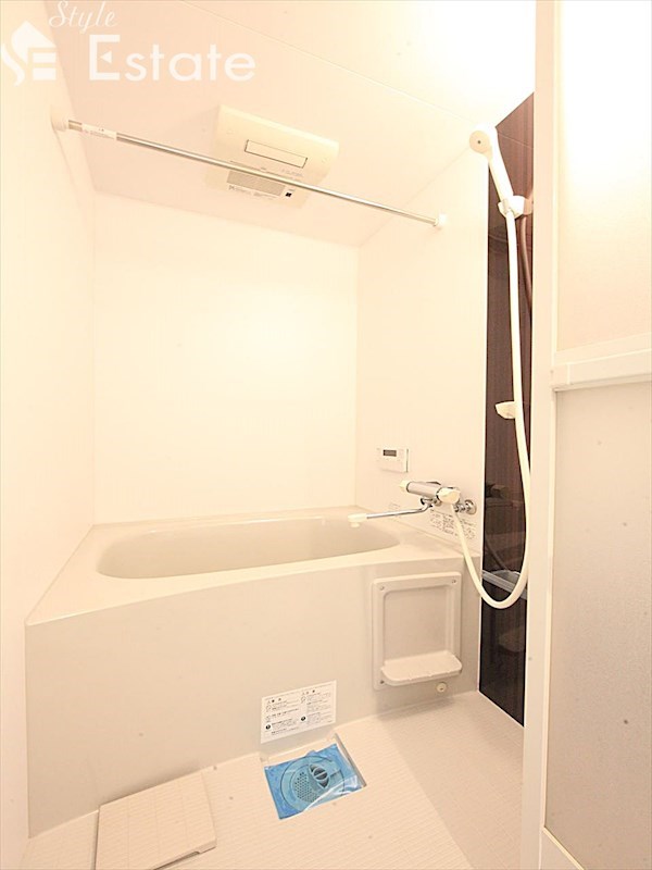 バス・シャワールーム　バスルーム