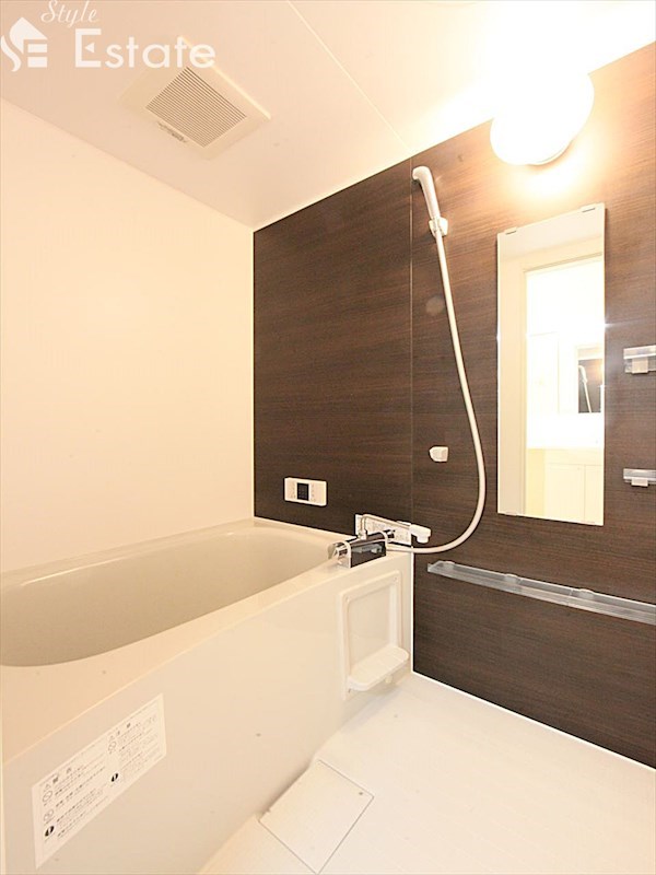 バス・シャワールーム　バスルーム