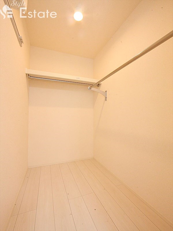 収納　ウォークインクローゼット