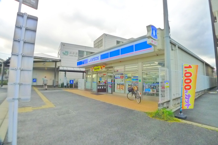 コンビニ　ローソン（コンビニ）まで142m