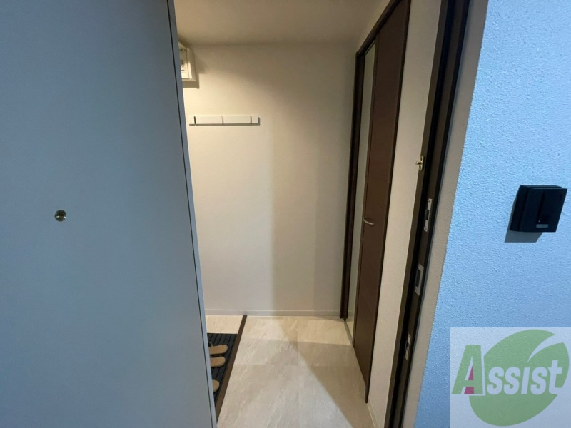 玄関　玄関です。白を基調としていて清潔感があります！