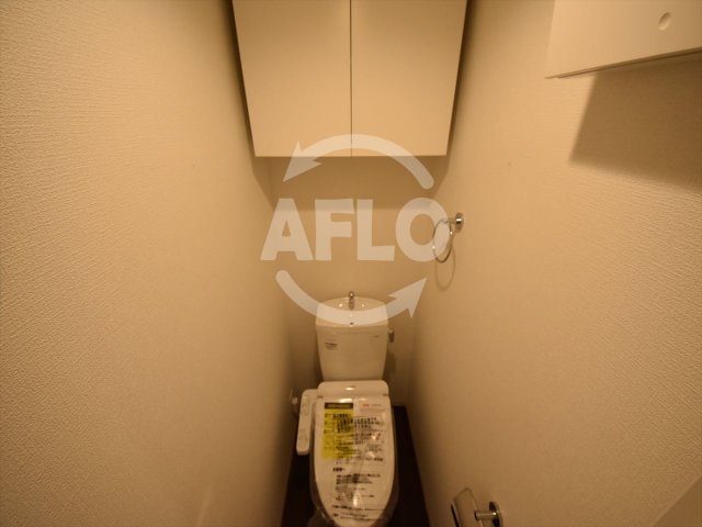 トイレ　セレニテ天満橋アリア　温水洗浄便座