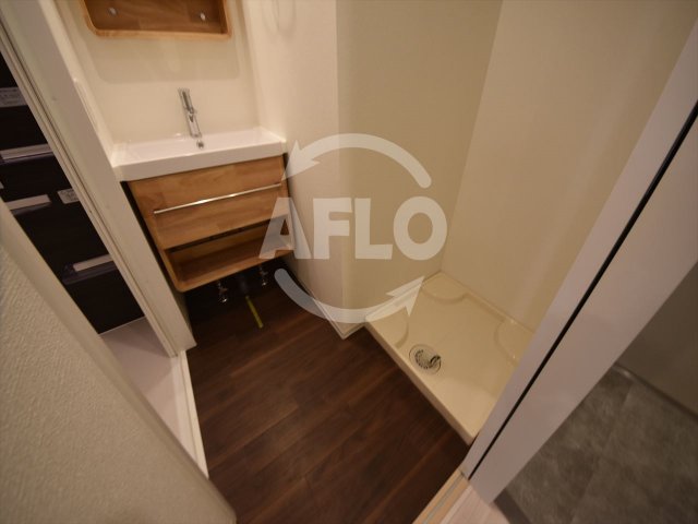 洗面設備　セレニテ天満橋アリア　洗面脱衣所