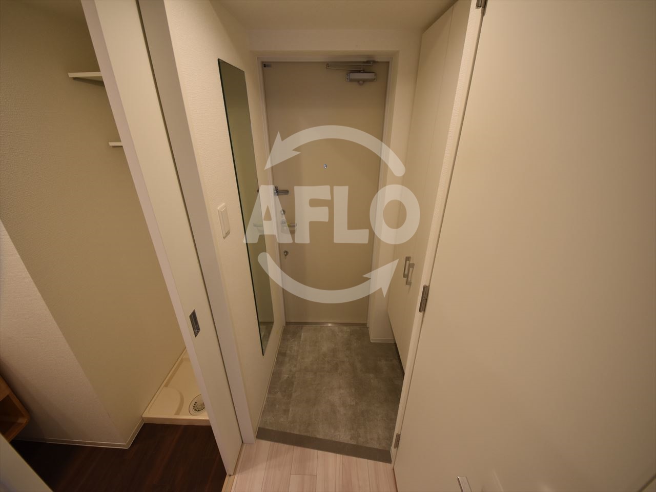 玄関　セレニテ天満橋アリア　玄関