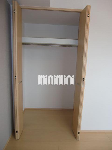 収納　奥行きある収納