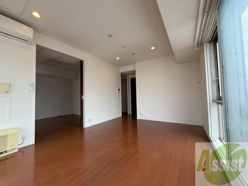 居室・リビング　広くてキレイなお部屋が広がっていて、充実した生活が送れそう。