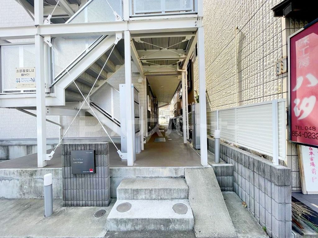 エントランス　駐車場