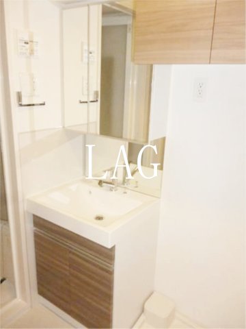 洗面設備　洗面台です。