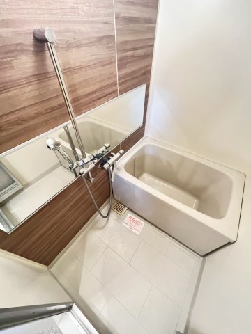 バス・シャワールーム　同物件、別号室の写真です。