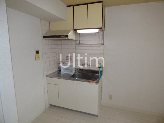 キッチン　別部屋のお写真です。ご参考までに！