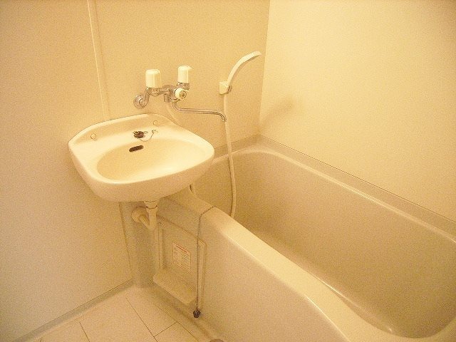 バス・シャワールーム　別号室