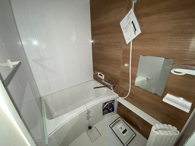 バス・シャワールーム　違うお部屋の写真です。ご参考までに