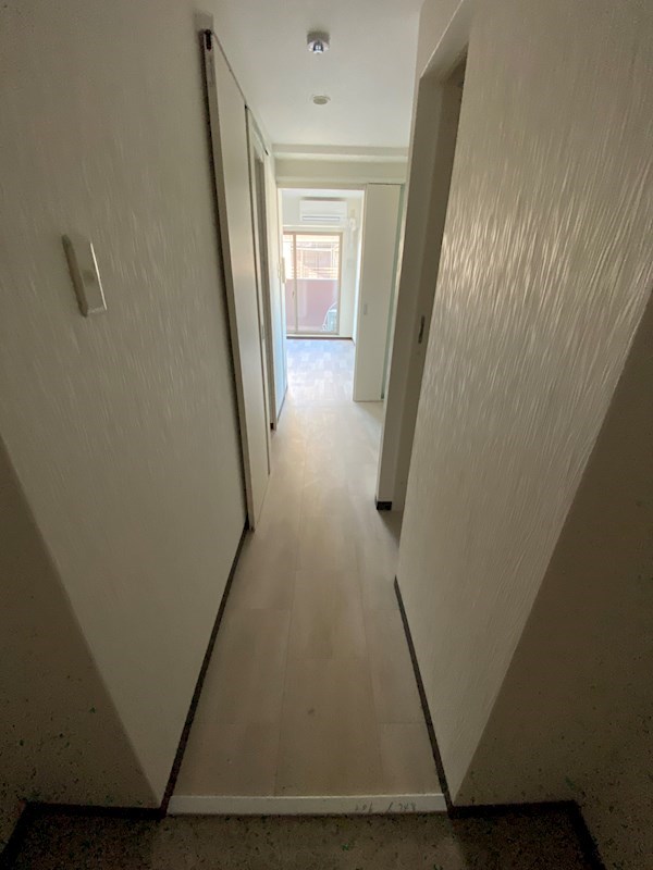 玄関　違うお部屋の写真です。ご参考までに