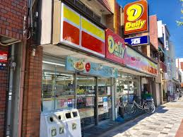 コンビニ　デイリーヤマザキ 大阪工大前店（コンビニ）まで416m