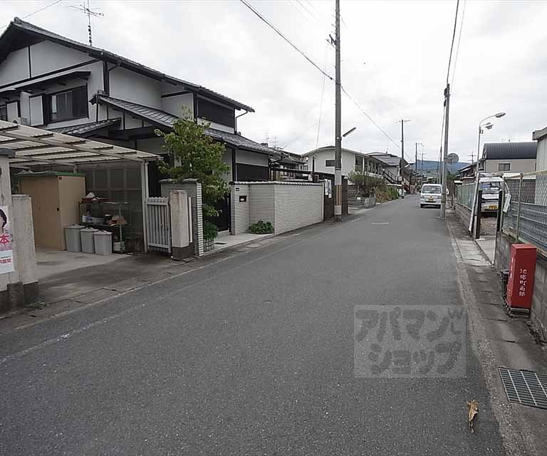 その他　前面道路です。