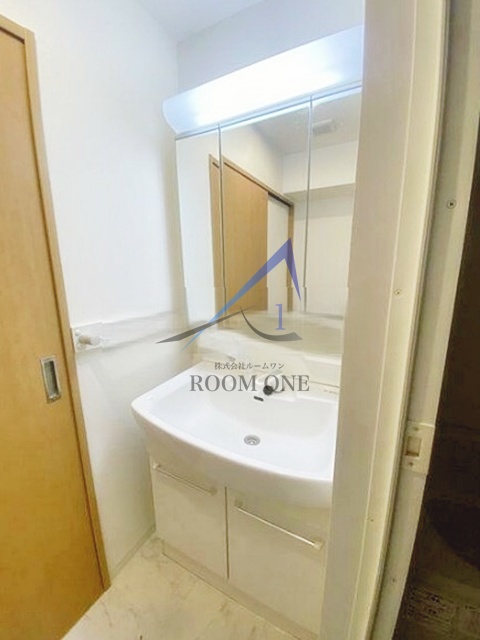 洗面設備　洗面台です。