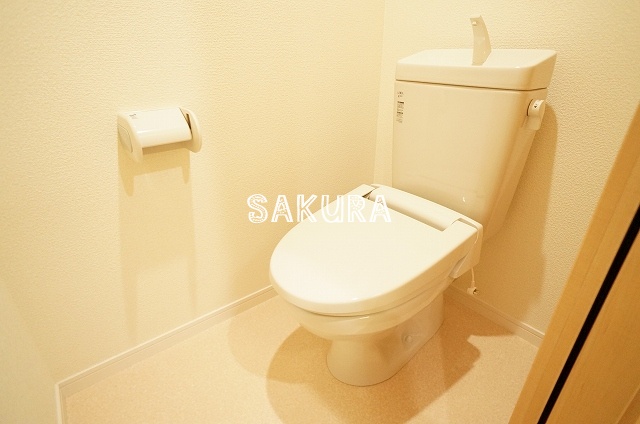 トイレ　清潔感のある水回り♪