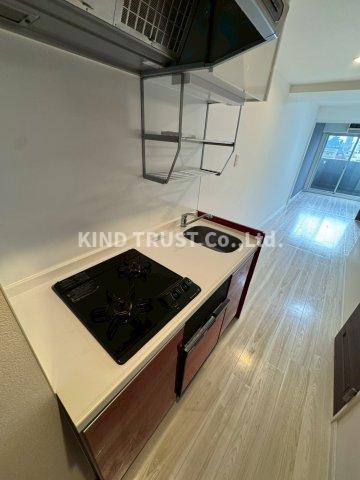 キッチン　コンパクトなキッチンで掃除もラクラク