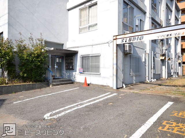 駐車場　ステューディオ福島