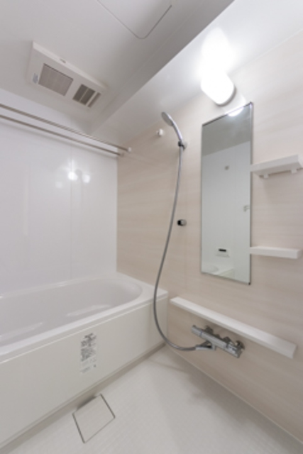 バス・シャワールーム　※写真は同タイプ住戸です。