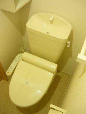 トイレ　清潔感のあるトイレです